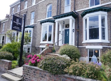 MonkBridge Guest House in York